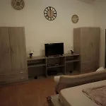 Kenny's Holiday home